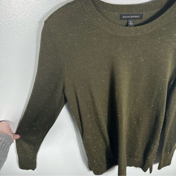 Banana Republic Olive Green Sparkle Crew Sweater Size Medium Winter Holiday Snow - Picture 3 of 13